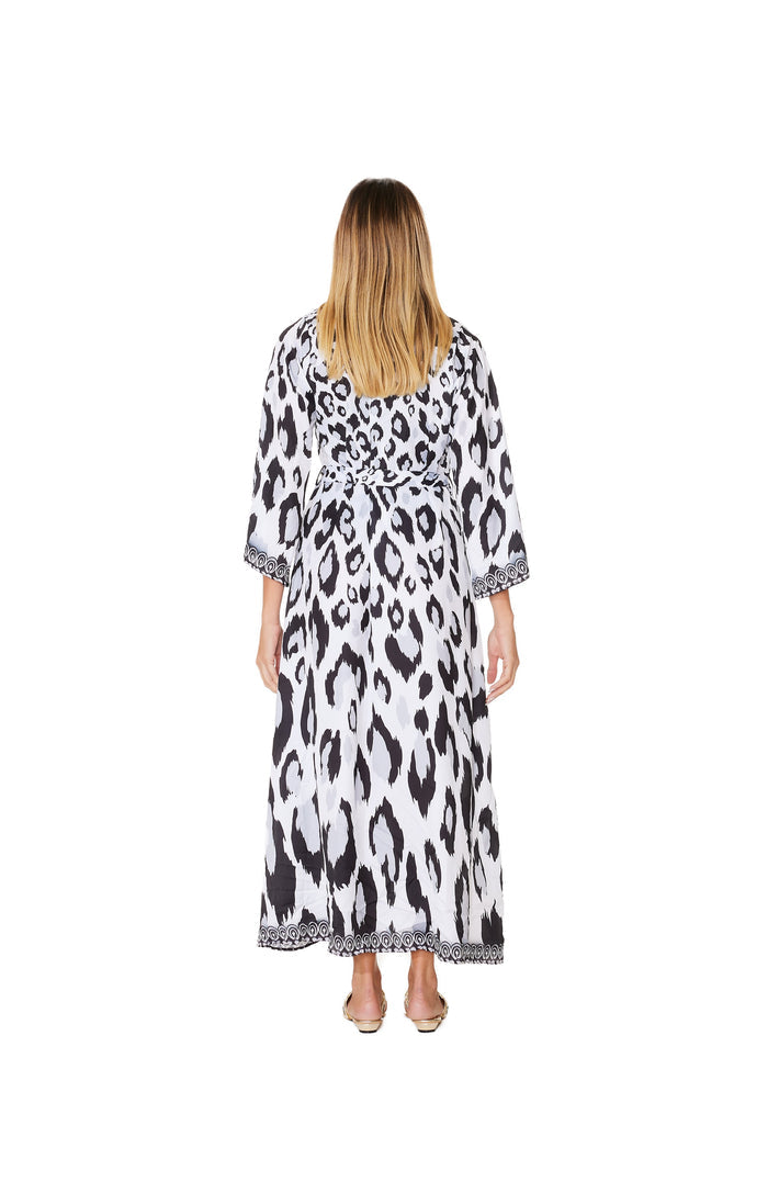 704-R Leopard Robe Black and White
