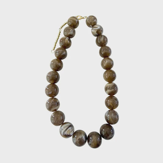 Carter Chunky Beaded Necklace in Mocha