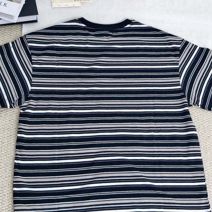 Contrasting color stripe T-shirt