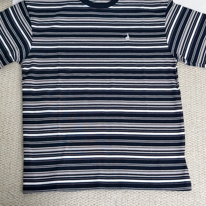 Contrasting color stripe T-shirt