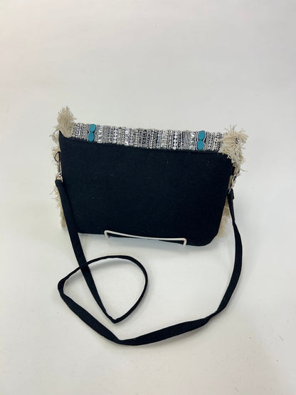 Embellished clutch