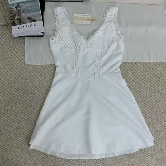 Lace French-style fitted dress