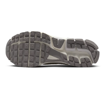 Men's Nike Zoom Vomero 5 (Cream/Silver)