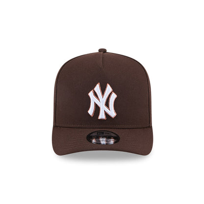 New Era N.Y Yankees 9Fifty A-Frame SnapBack (Burnt Wood)