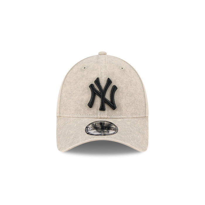 New Era N.Y Yankees 9Forty Snapback Cap (Washed Pebble/Black)