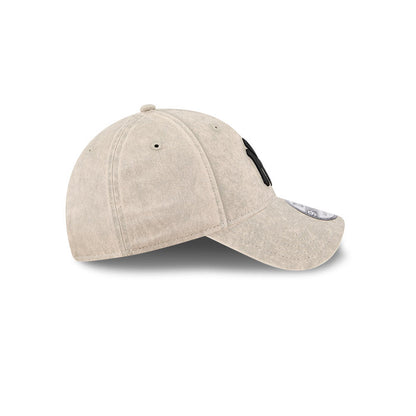 New Era N.Y Yankees 9Forty Snapback Cap (Washed Pebble/Black)