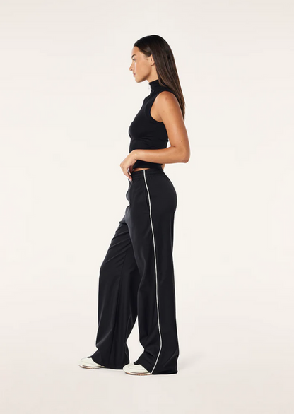 P.E Nation Routine Quarter Zip Tank (Black/Optic White)