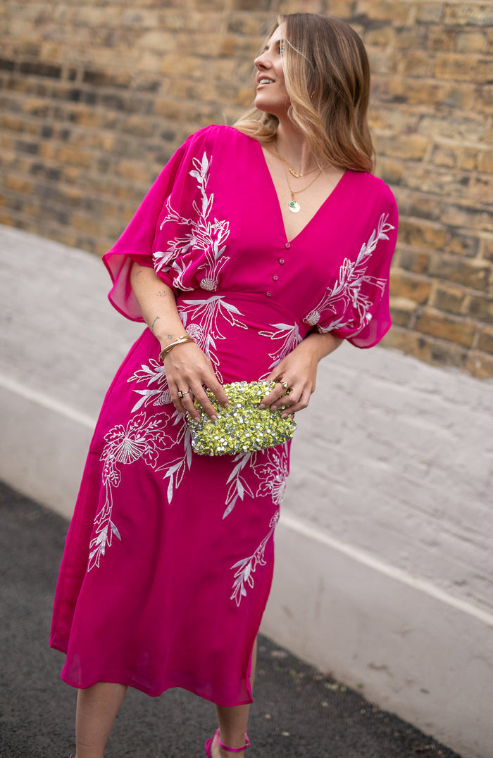 THE CHRISTINE EMBROIDERED FLUTTER SLEEVE PLUNGE NECK MIDI DRESS (PINK/WHITE)