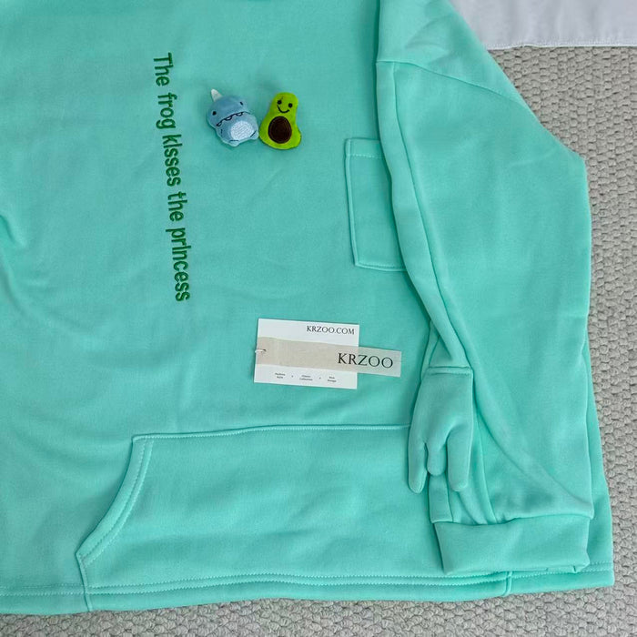 V-neck frog with designable hood