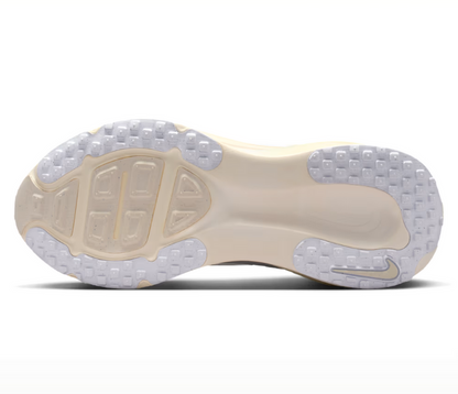 Women’s Nike Vomero 18 (White Pearl)
